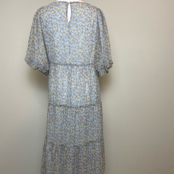 Hope Ave Women Floral Print Tiered Mid-Puff Sleeve Midi Dress - Picture 3 of 6